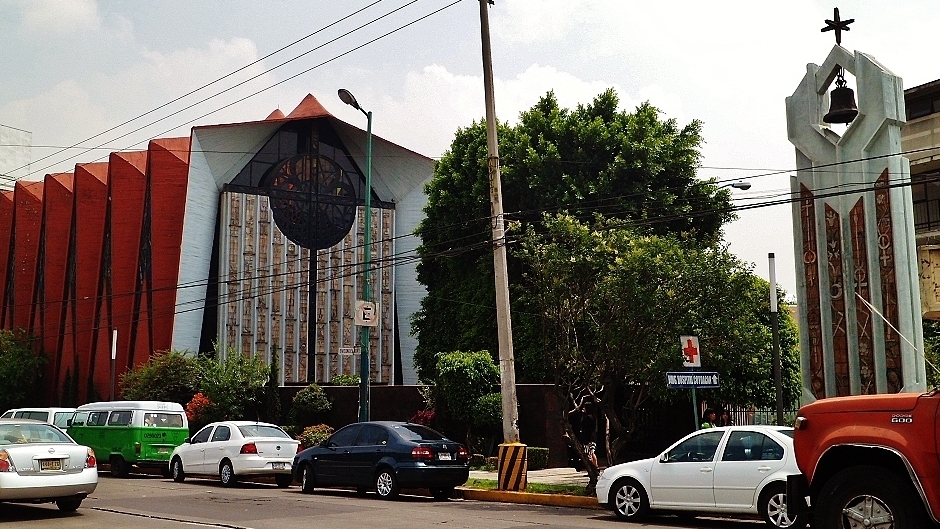 Fachada real de la Rectoría San Antonio de Padua en Xotepingo